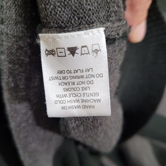 Paper Denim Cloth‎ Sweater Mens Medium Gray Striped Vneck Classiccore Preppy - Picture 9 of 11